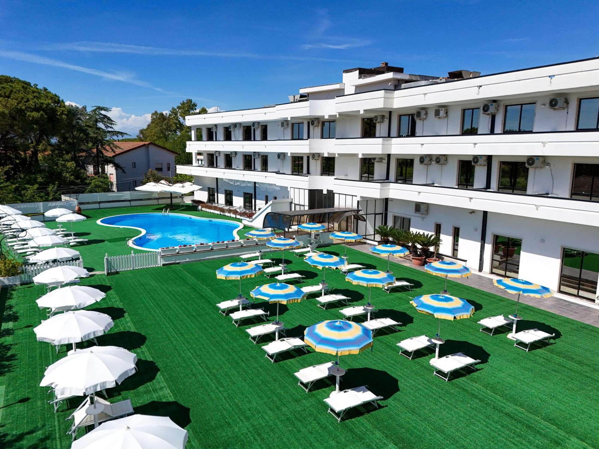 Hotel Club Clorinda Nuova Gestione 2024 Paestum Exterior foto