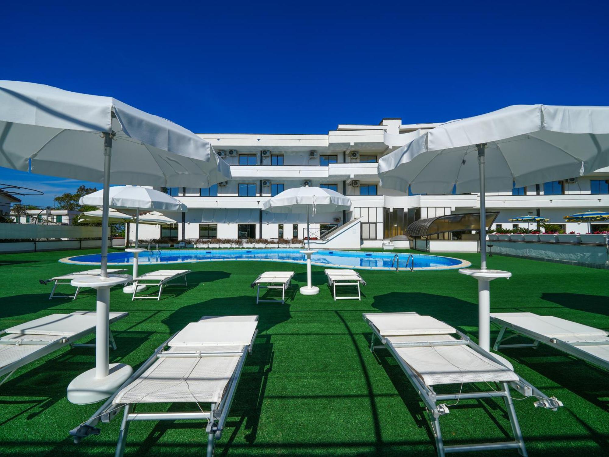 Hotel Club Clorinda Nuova Gestione 2024 Paestum Exterior foto